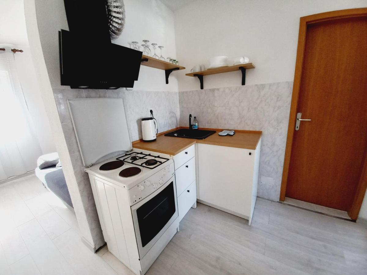Apartments Toni Rogoznica  Εξωτερικό φωτογραφία